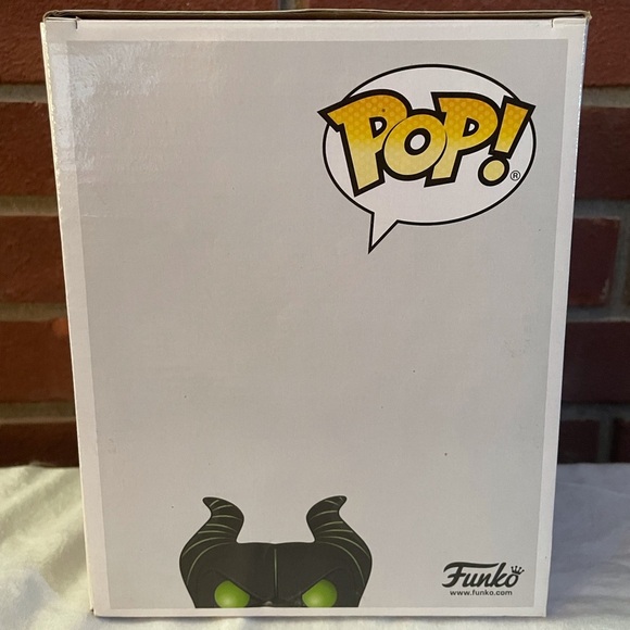 Funko Pop! Maleficent Dragon Glows in the Dark #720 - Picture 7 of 8